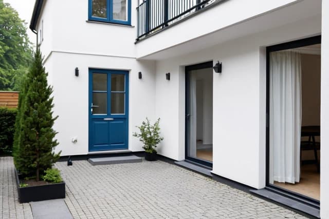 KI-Bild: Altbauwohnung mit Hofterrasse und kleinem Werkraum